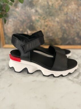 Sorel Kinetic Impact Sandal Black White Leather Slingback Size 9.5